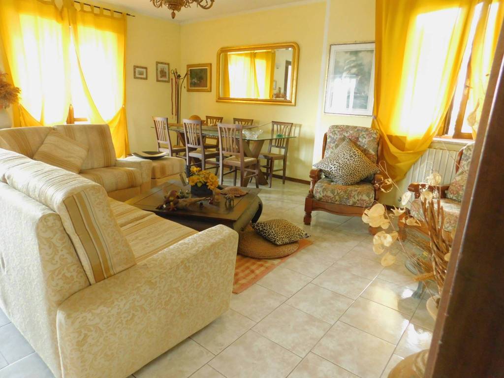 Villa a Sumirago in Via Perego, 34 - Foto 5