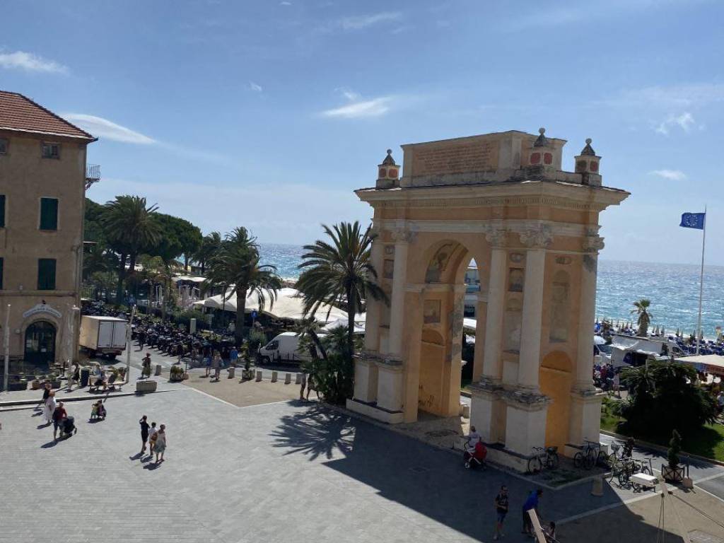 Appartamento a Finale ligure in Piazza Vittorio Emanuele II, 5 - Foto 5