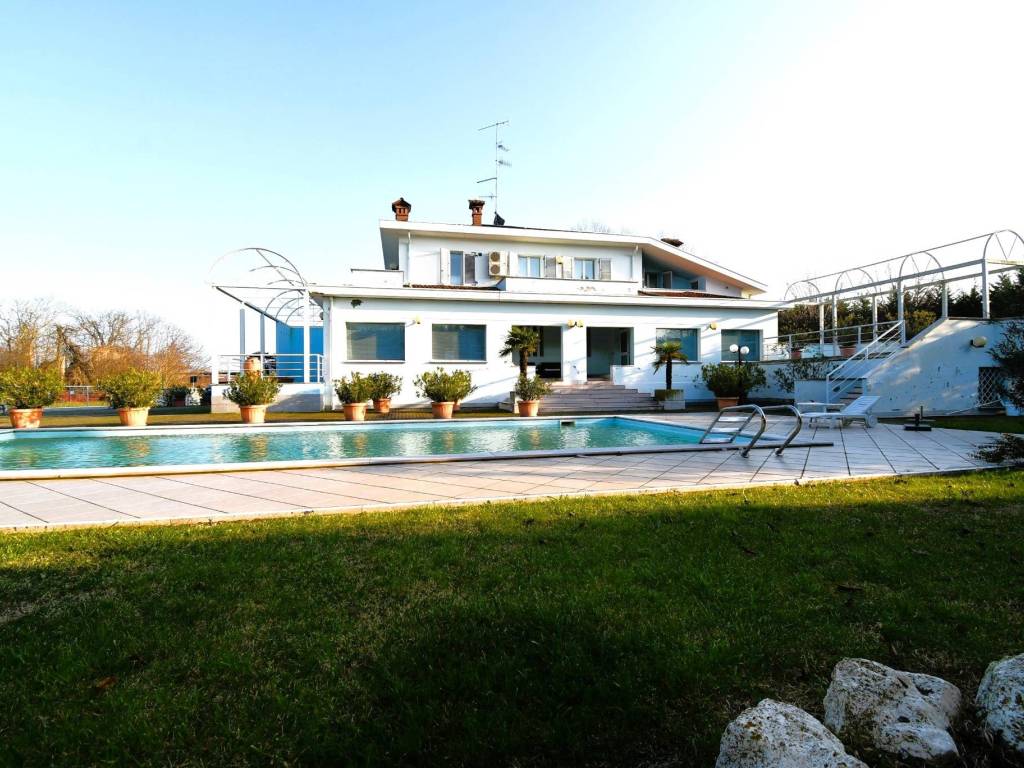 Villa a Luzzara in Via Tomba, 18 - Foto 2