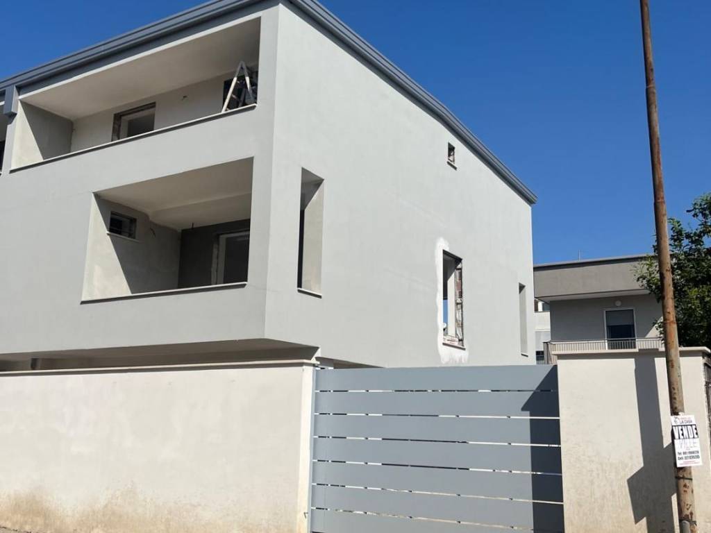 Villetta a schiera a Lusciano in Viale Guglielmo Marconi - Foto 2