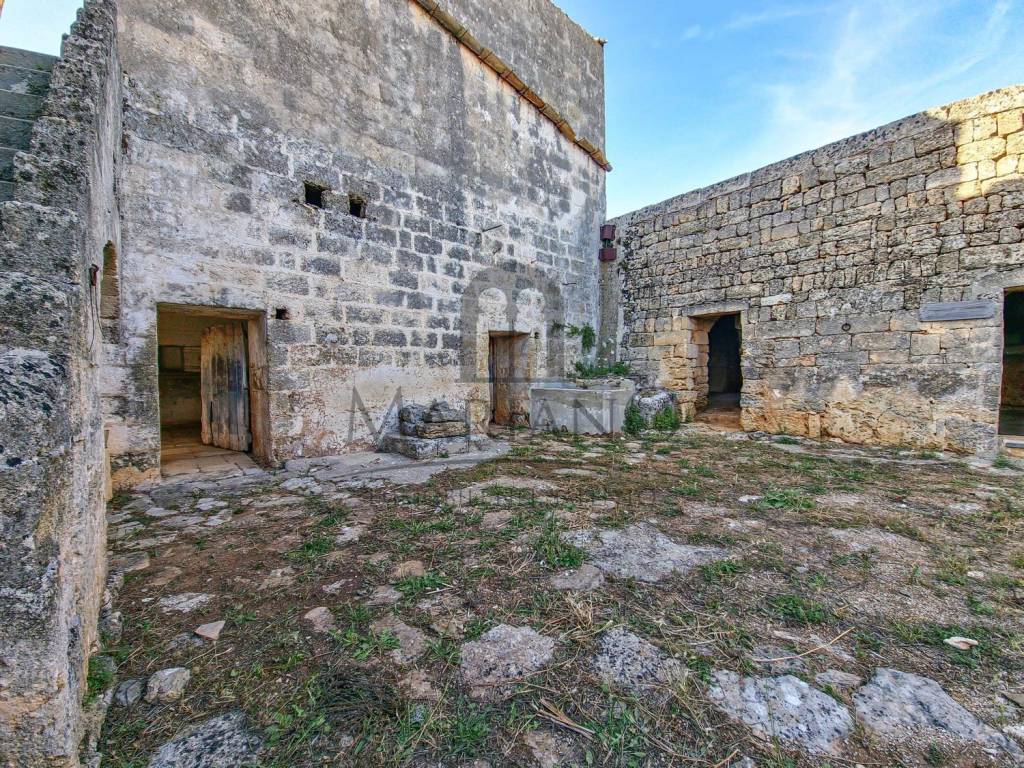 Palazzo / stabile a Castrignano del capo - Foto 5