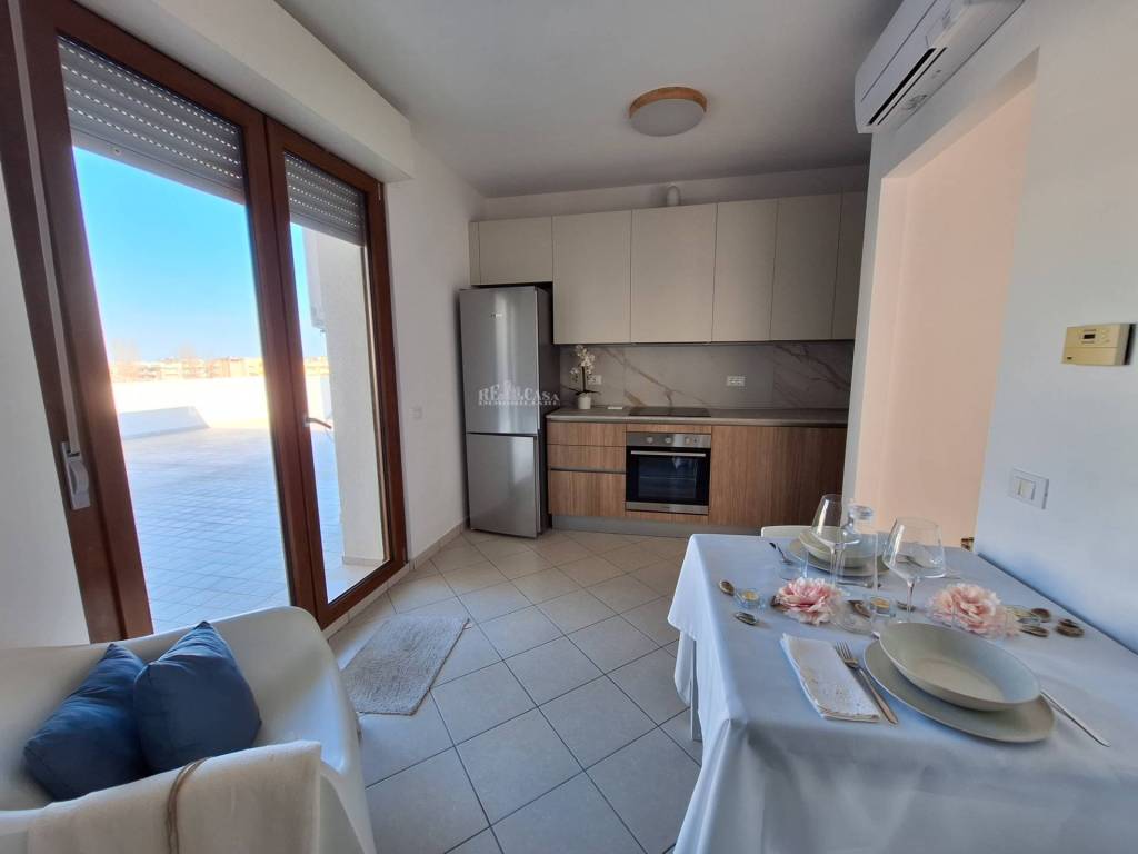 Appartamento a Alba adriatica in via ercole falò, 25 - Foto 2