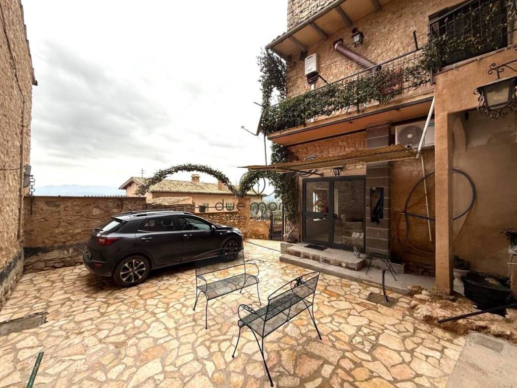 Casa indipendente a Trevi in Via dell'Arco - Foto 3