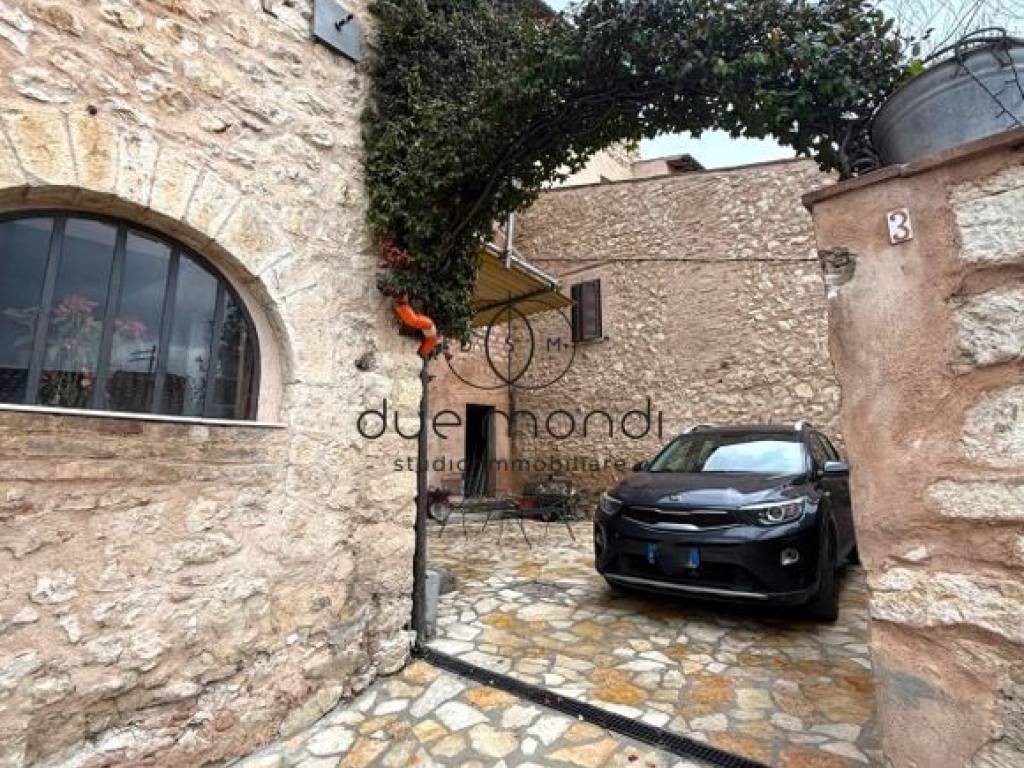 Casa indipendente a Trevi in Via dell'Arco - Foto 4