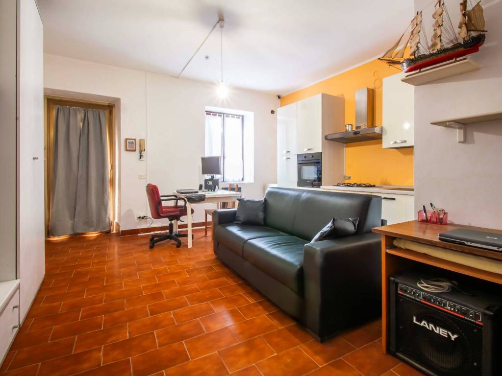 Appartamento a Gorla minore in Via Roma, 28 - Foto 2