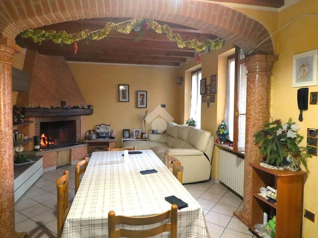 Villa a Roverbella in Via Solferino e San Martino, 33 - Foto 3