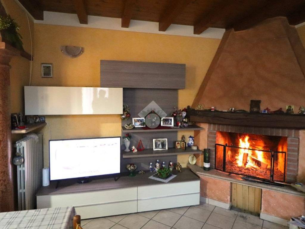 Villa a Roverbella in Via Solferino e San Martino, 33 - Foto 5