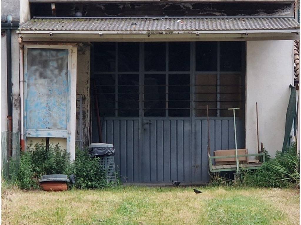 Box / garage a Fabbrico in Via Nazario Sauro, 44 - Foto 2