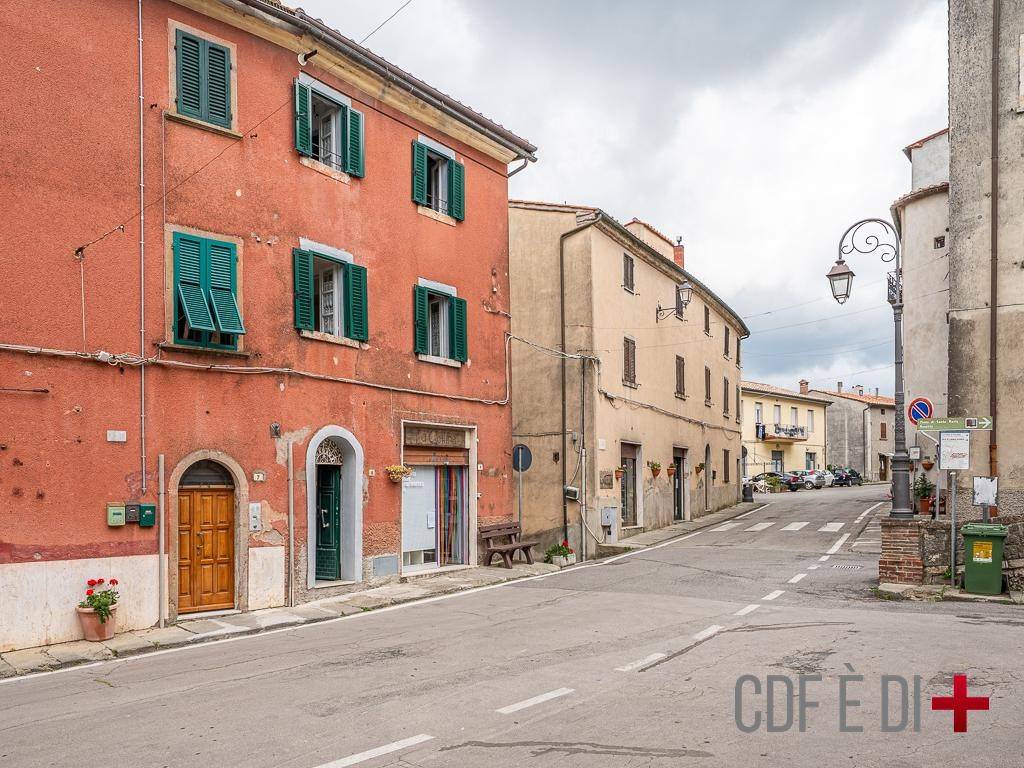 Appartamento a Massa marittima in Piazza Spartaco Lolini - Foto 3