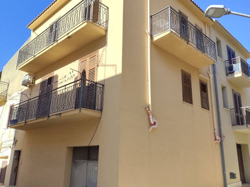 Casa indipendente a Castellammare del golfo in Via Tripoli - Foto 2