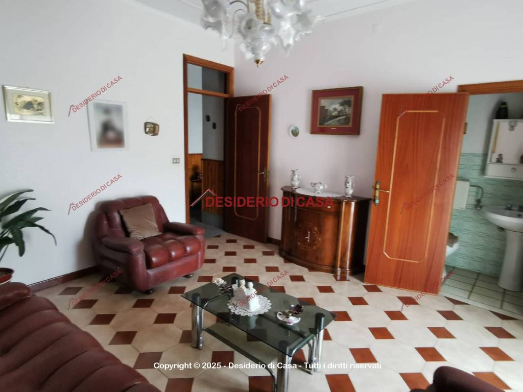 Appartamento a Isnello in Via B. Ortolani, 33 - Foto 4