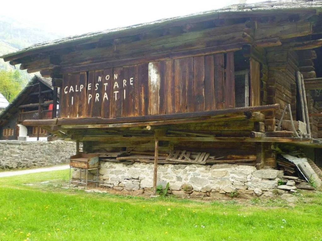 Rustico / casale a Macugnaga in Abitato Di Pecetto Superiore S.N.C. - Foto 4