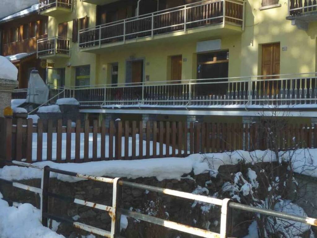 Appartamento a Macugnaga in Via Jacchetti S.N.C. - Foto 2