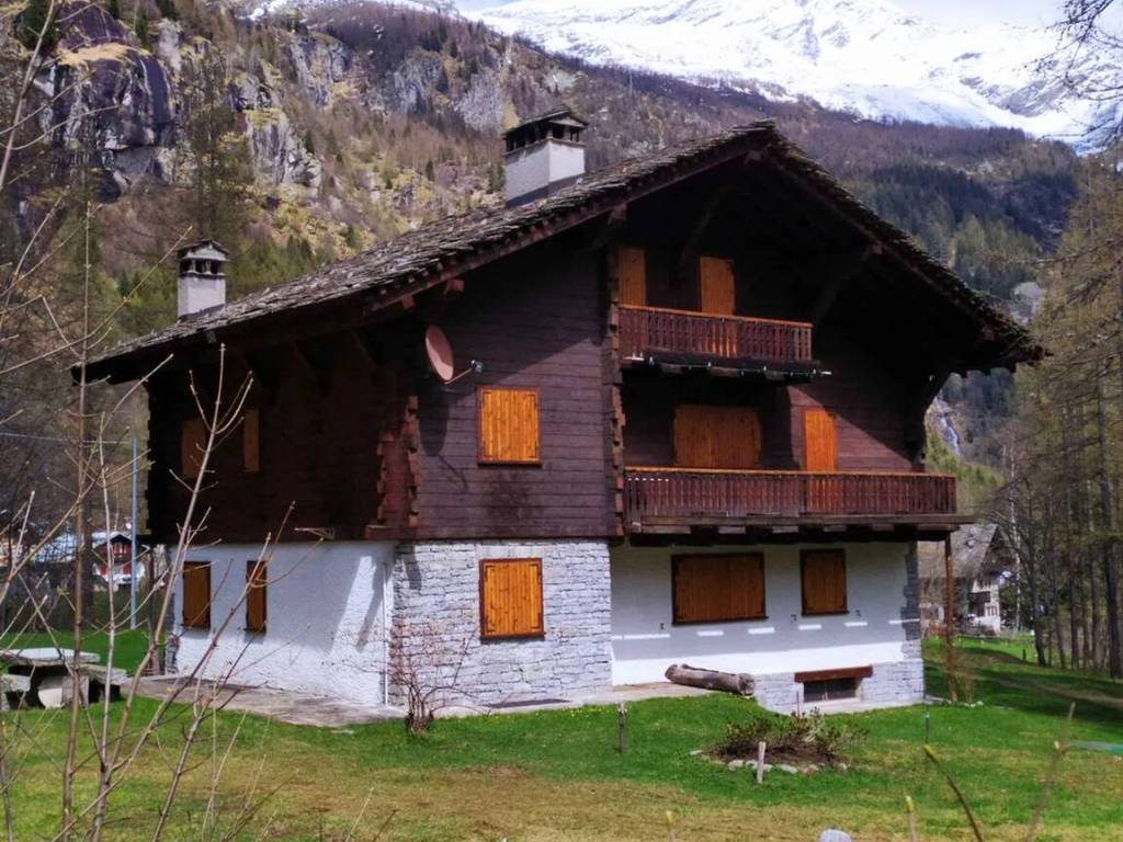 Appartamento a Macugnaga in Abitato Di Pecetto Superiore S.N.C. - Foto 3