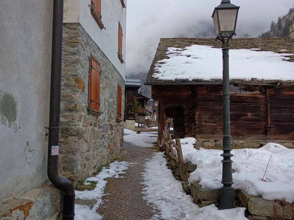 Appartamento a Macugnaga in Via Prati, 1 ----B - Foto 4