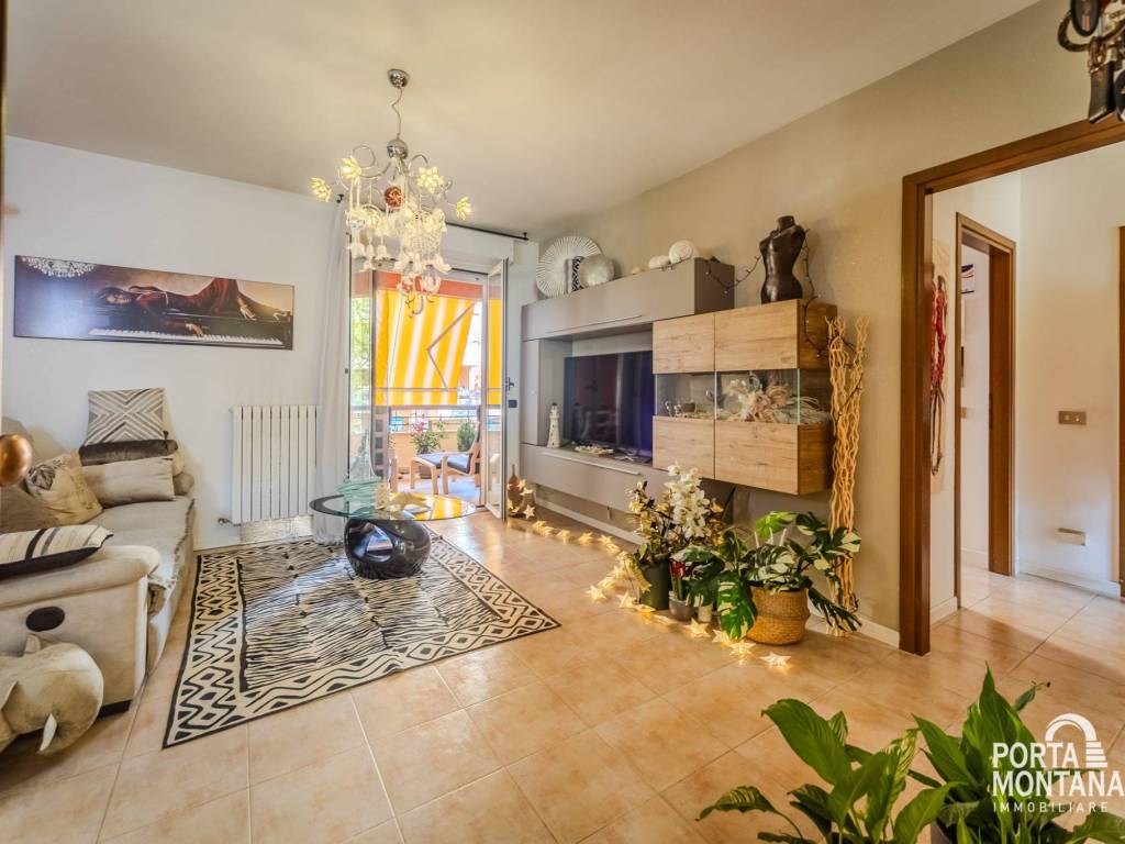 Appartamento a Rimini in Via del Lupo, 45 - Foto 2