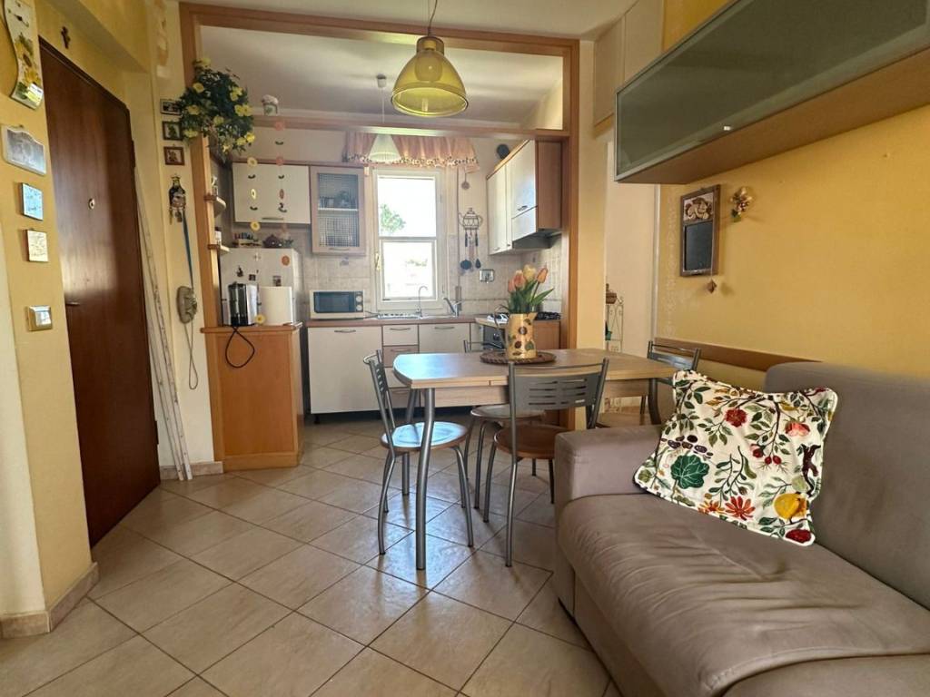 Appartamento a Follonica in Via Isola di Pantelleria, 3 - Foto 4