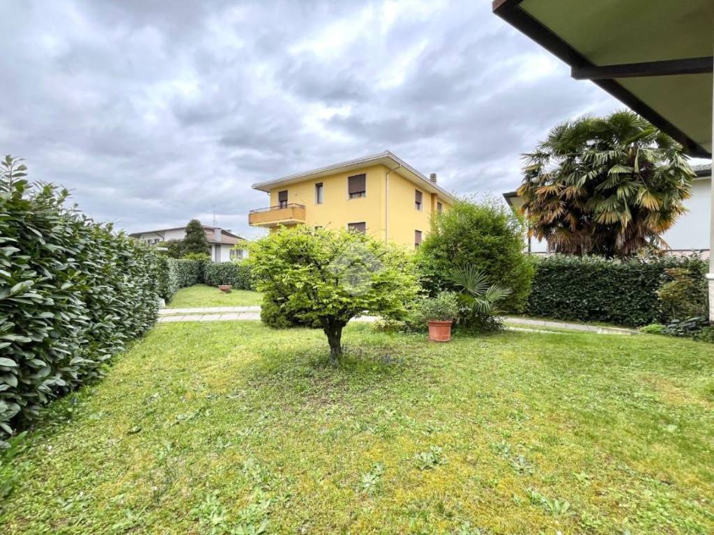 Villa a Ponte san nicolò in Via Alcide Cervi, 6 - Foto 4
