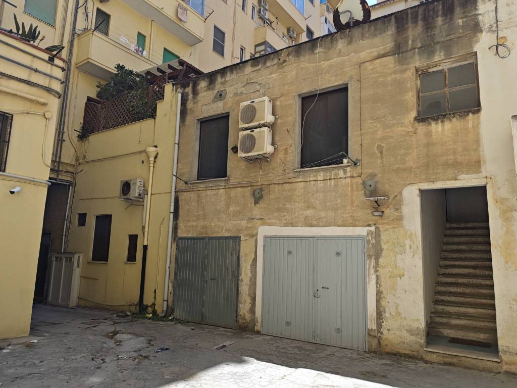 Appartamento a Cagliari in Via Vincenzo Monti, 60 - Foto 3