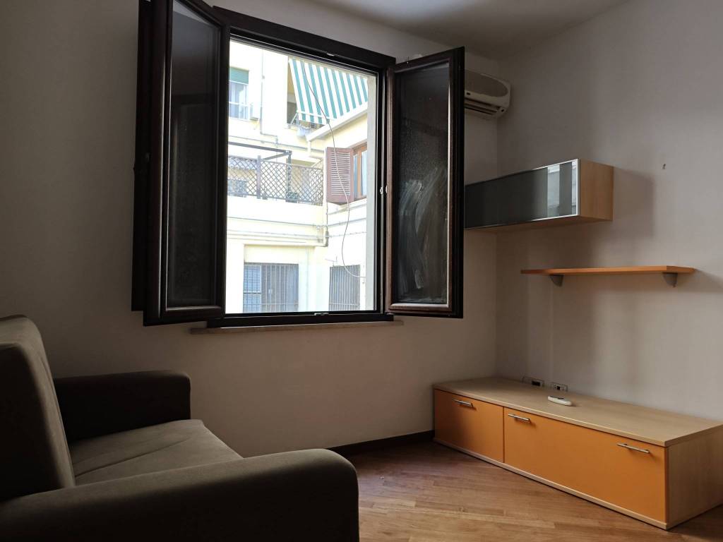Appartamento a Cagliari in Via Vincenzo Monti, 60 - Foto 5