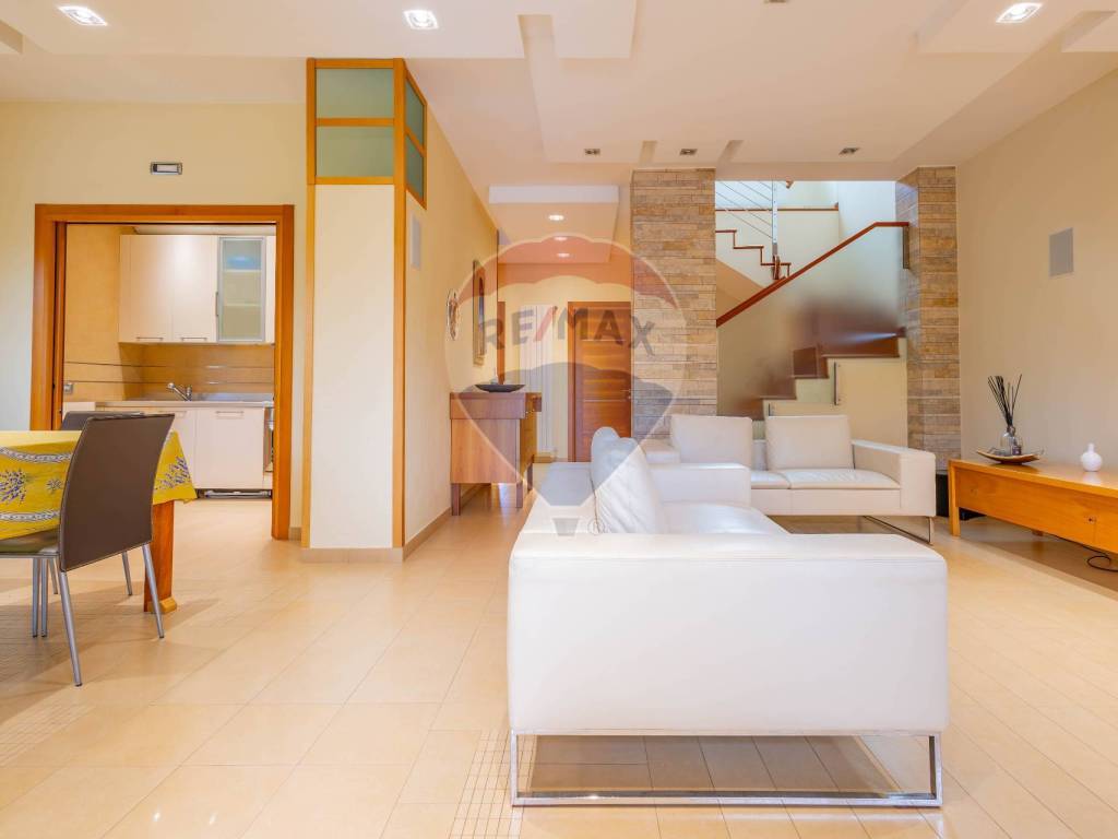 Villa a Bari in Via Giovanni Gentile - Giardini d'Oriente, 94 - Foto 3