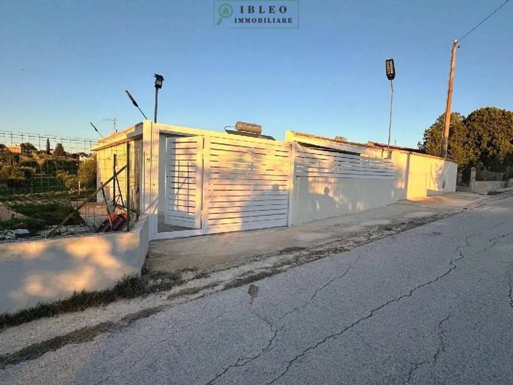 Villa a Ispica in Via Del Trifoglio, 361 - Foto 3