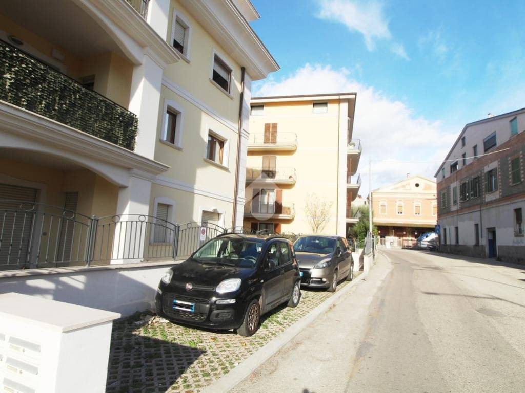Box / garage a Teramo in VIA POTITO RANDI - Foto 4
