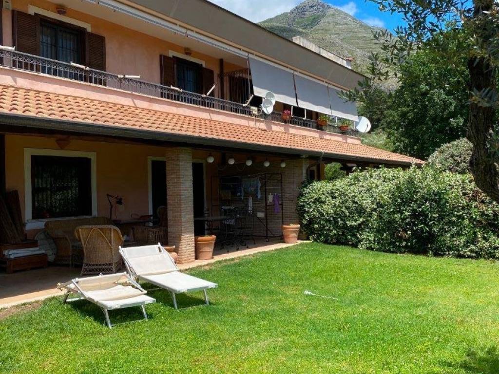 Villa a Formia in Via Cintio, 12 - Foto 2