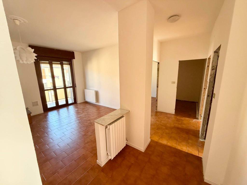 Appartamento a Saronno in Via Alessandro Volta, 85 - Foto 3