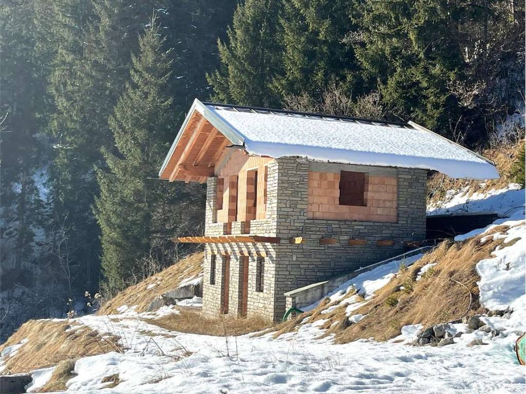 Villa a Comelico superiore in Via Caduti di Cima Vallona, 1 - Foto 2