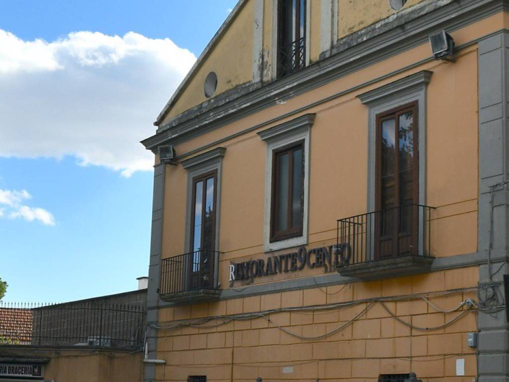 Palazzo / stabile a Caserta in Via dei Giardini, 1 - Foto 5