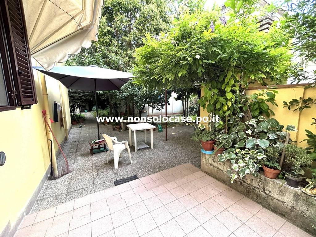 Villa a Prato in Via Fratelli Miniati - Foto 4