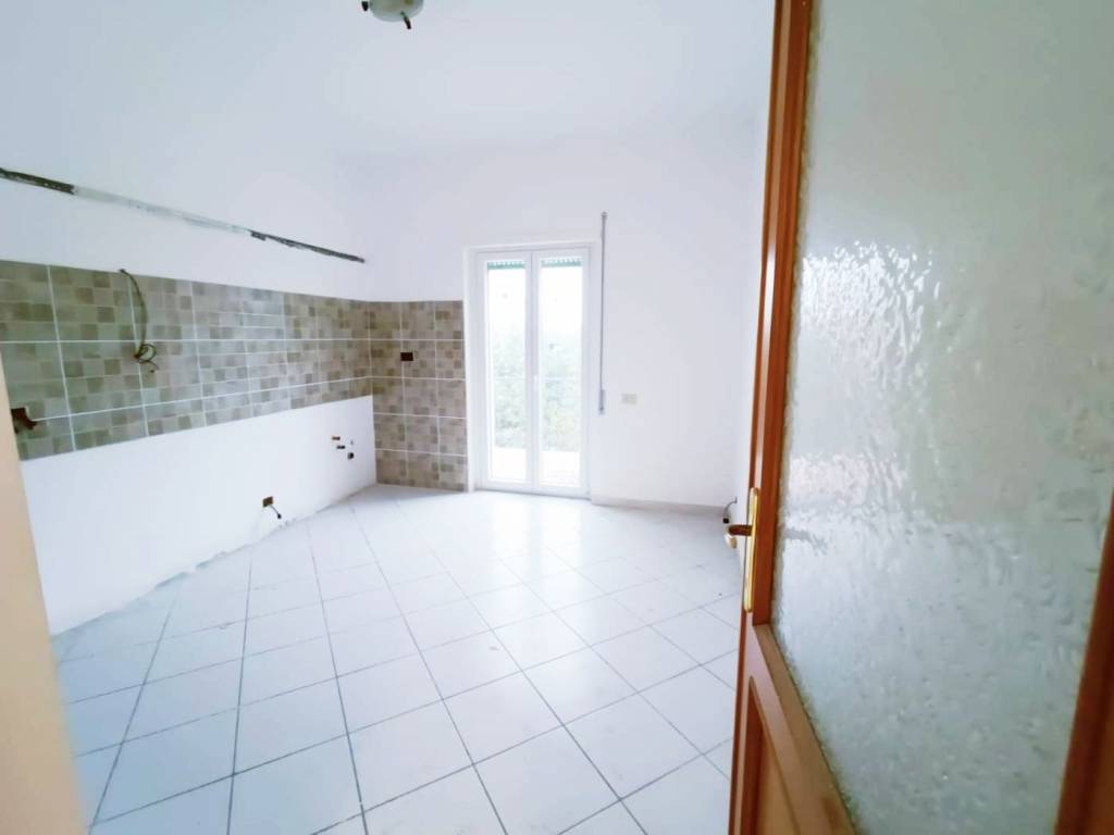 Appartamento a Gorla minore in Via Roma, 11 - Foto 3