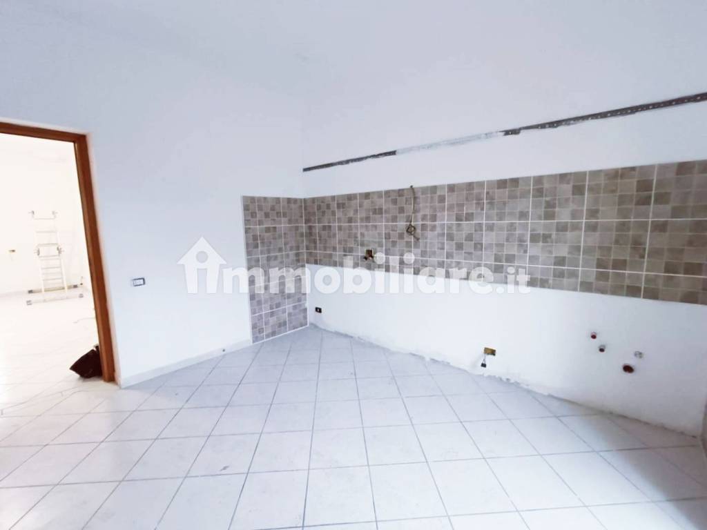 Appartamento a Gorla minore in Via Roma, 11 - Foto 4