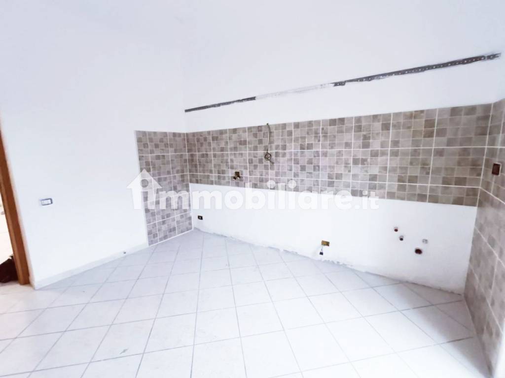 Appartamento a Gorla minore in Via Roma, 11 - Foto 5