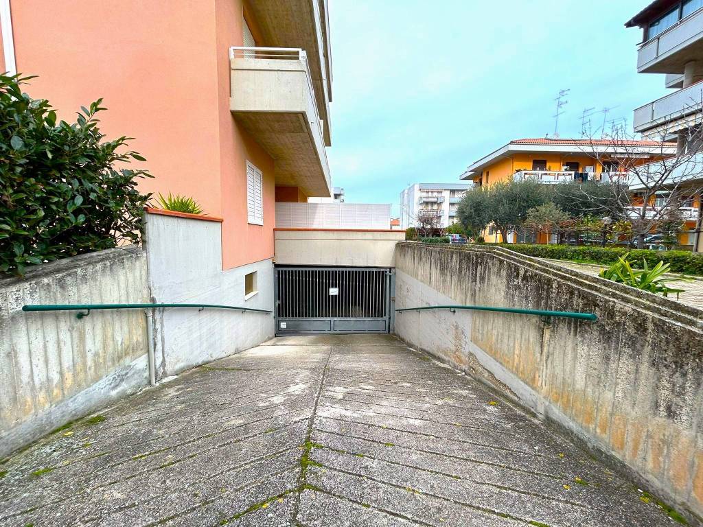 Box / garage a Martinsicuro in Via Tosti - Foto 3