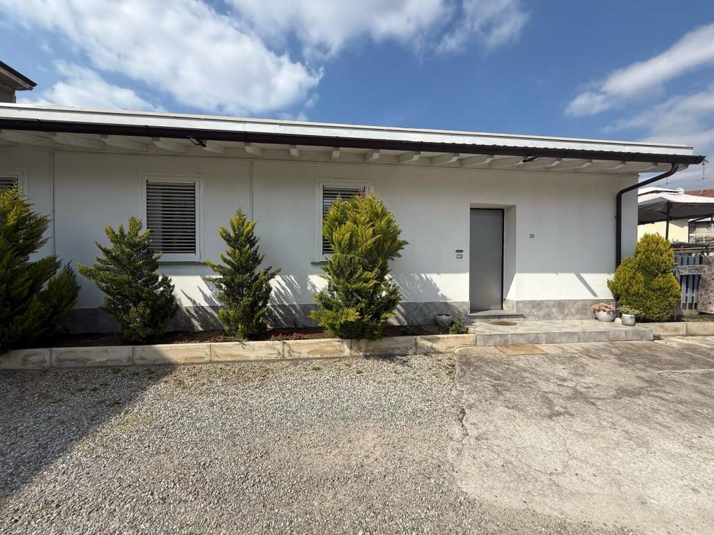 Villa a Mariano comense in Via Dante Alighieri - Foto 4