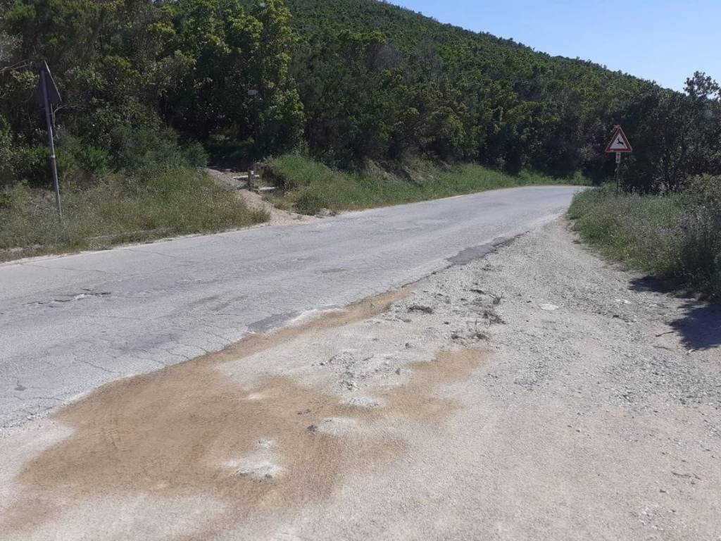Terreno a Campo nell'elba in Via del Monumento - Foto 2