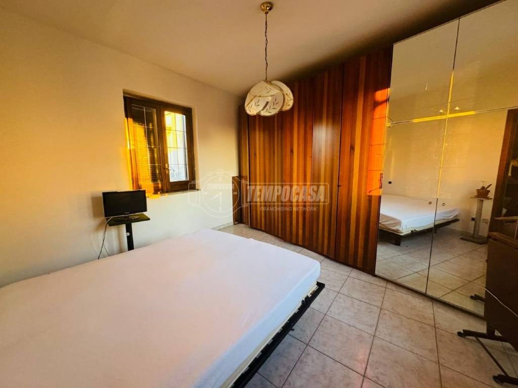 Appartamento a Montano lucino in Via IV Novembre 4 - Foto 5