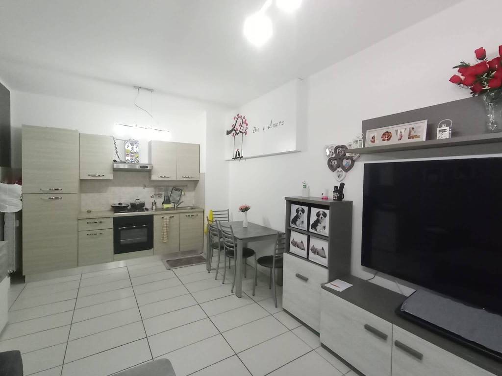 Appartamento a Novara in Via Monte San Gabriele, 42 - Foto 2