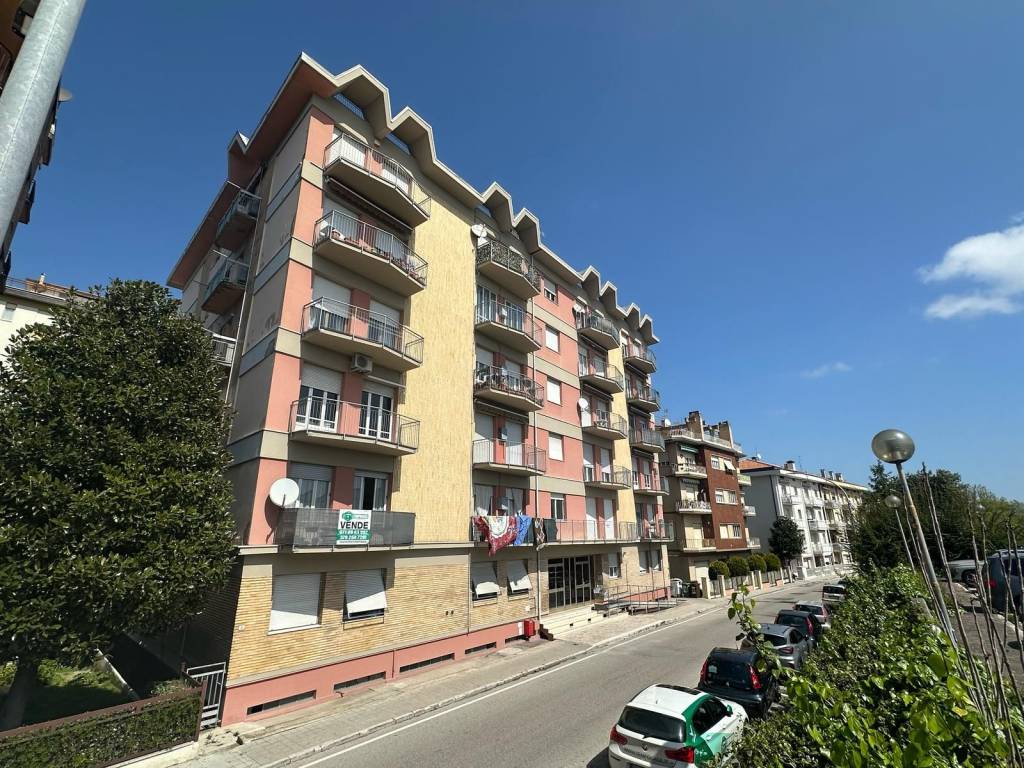 Appartamento a Chiaravalle in Via Circonvallazione - Foto 2