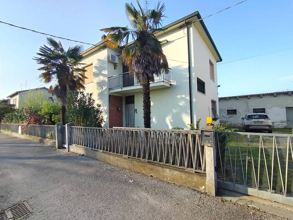 Villa a Russi in Via Molinaccio Provinciale - Foto 2