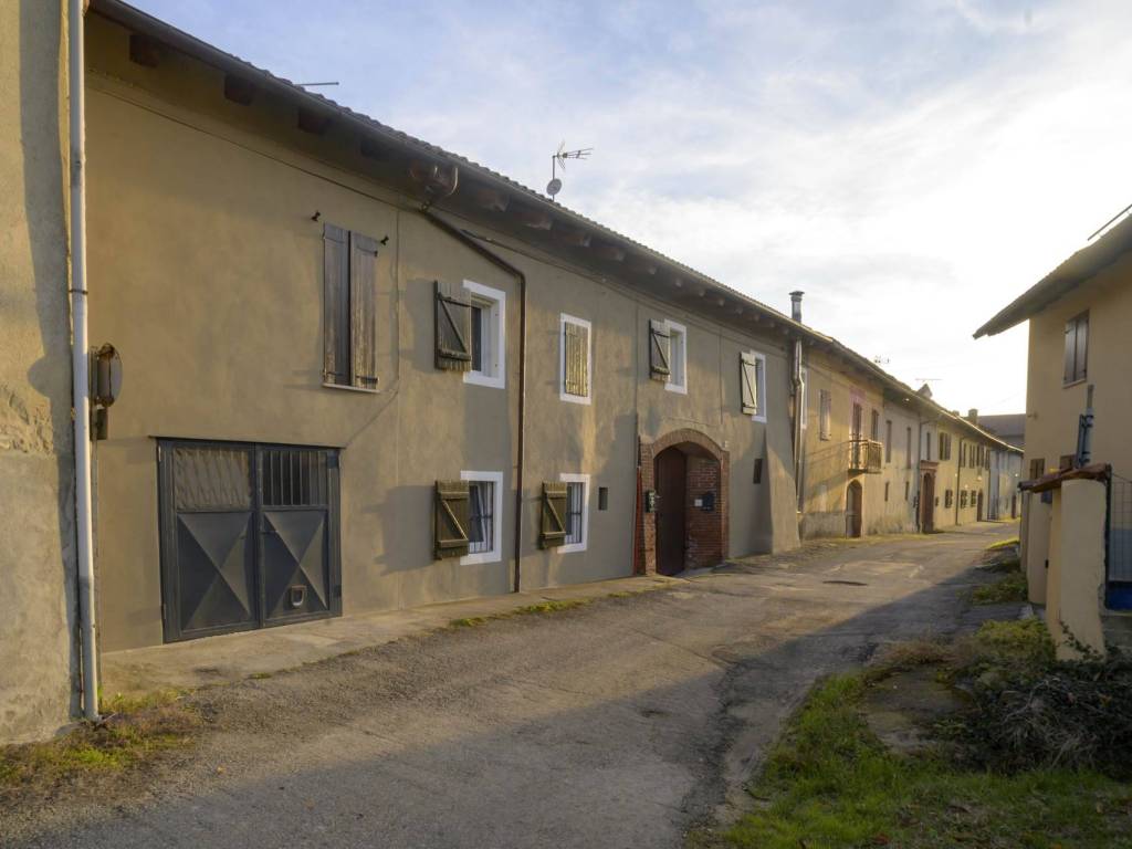 Casa indipendente a Castelnuovo don bosco in FRAZIONE NEVISSANO , 32 - Foto 2