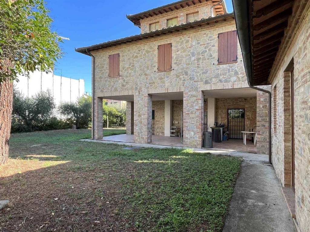 Casa indipendente a Castiglione del lago - Foto 2