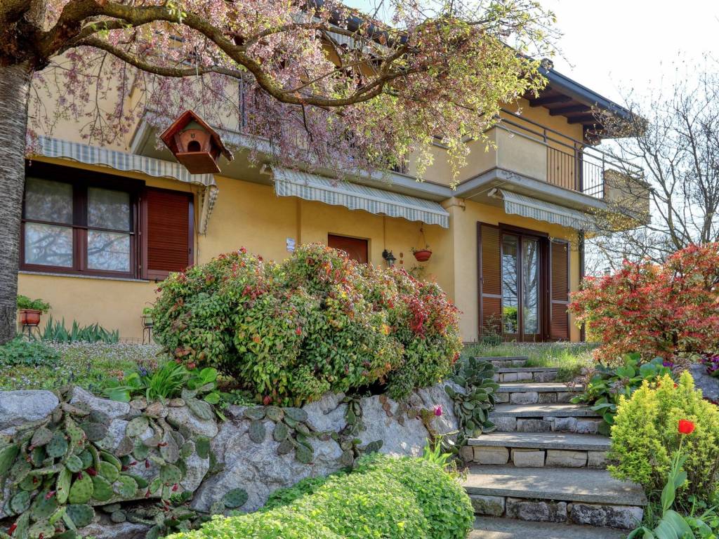 Villa a Oggiona con santo stefano in Via Monte Grappa, 5 - Foto 2