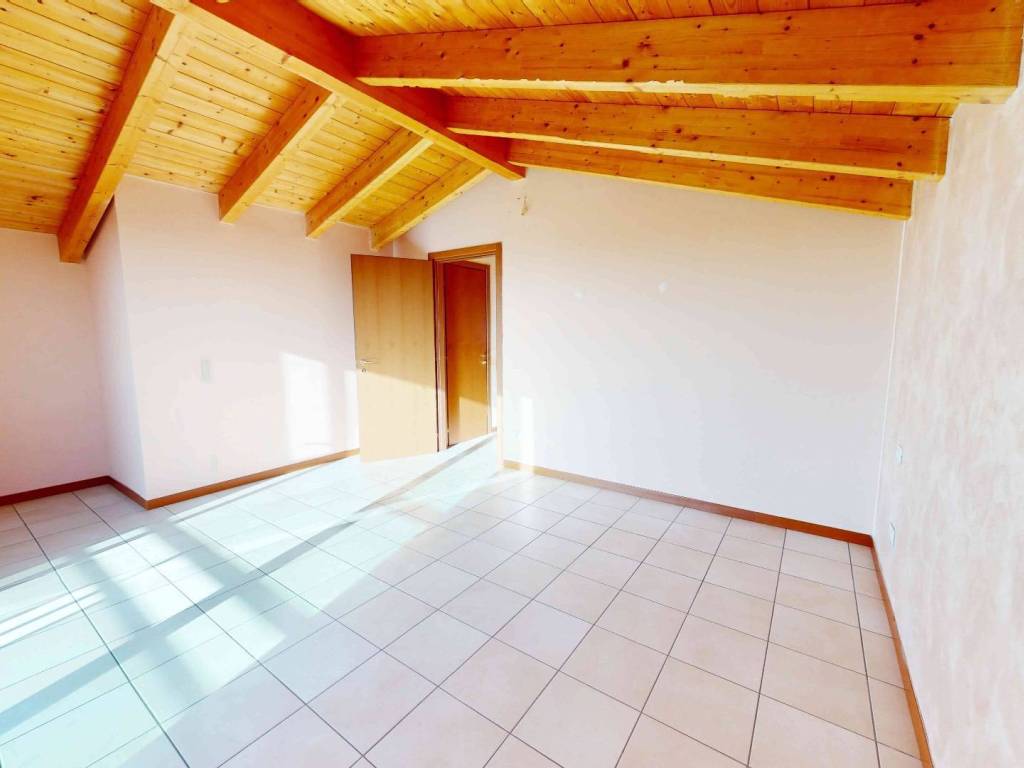 Appartamento a Tradate in Via Alessandro Volta, 6 - Foto 3