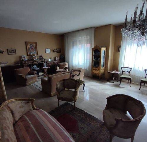 Appartamento a Casale monferrato in Via Luigi Hugues 13 - Foto 2