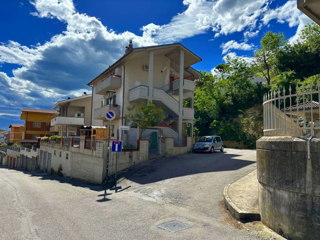 Appartamento a Atri in Via Luigi Antonelli, 1 - Foto 3