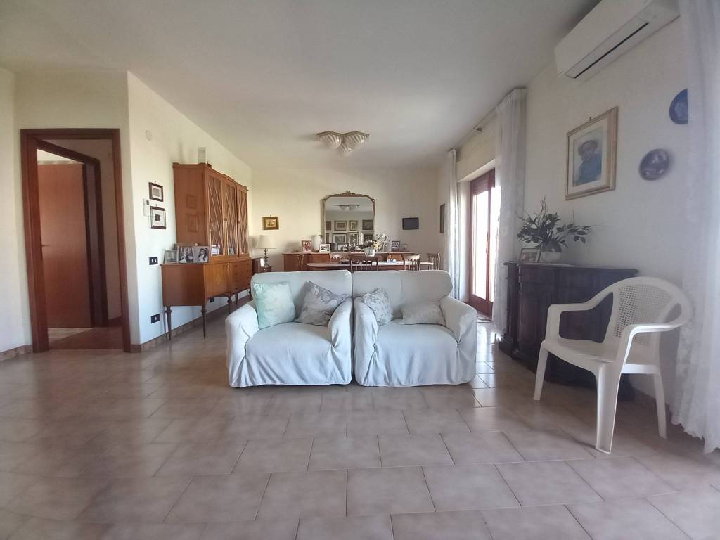 Appartamento a Crotone in Via Giovanni Verga, 5 - Foto 5