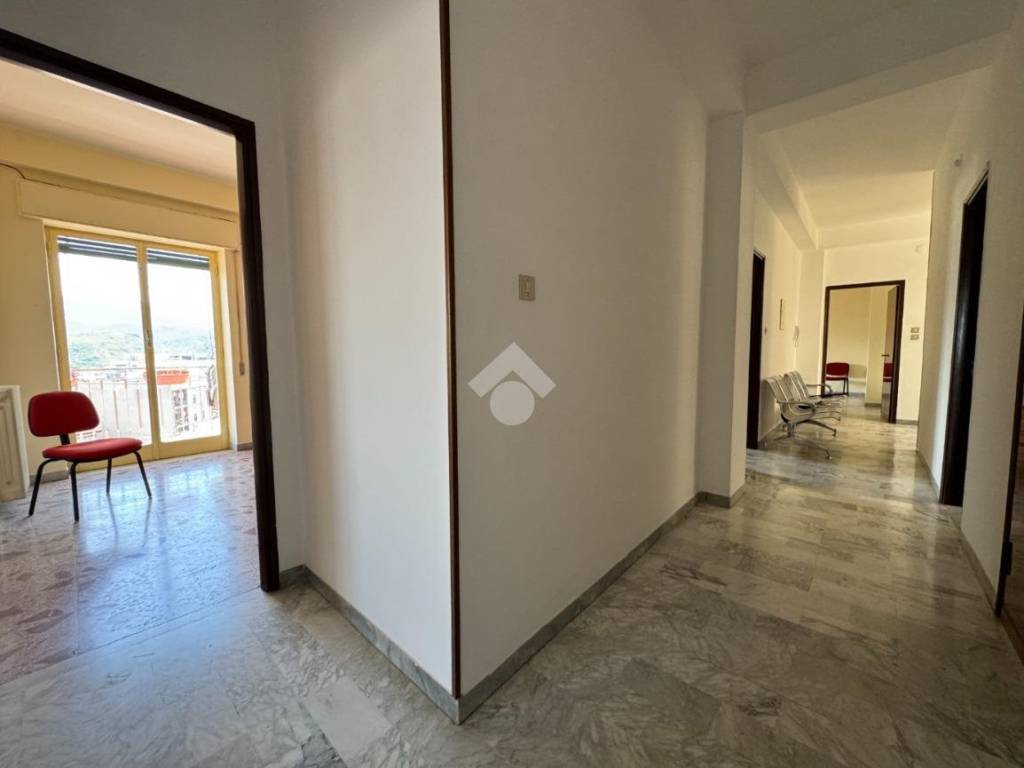 Appartamento a Cosenza in Piazza 1º Maggio, 4 - Foto 5